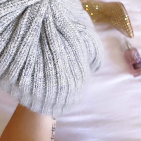 Cynthia Rowley cashmere hat - Picture 7 of 9